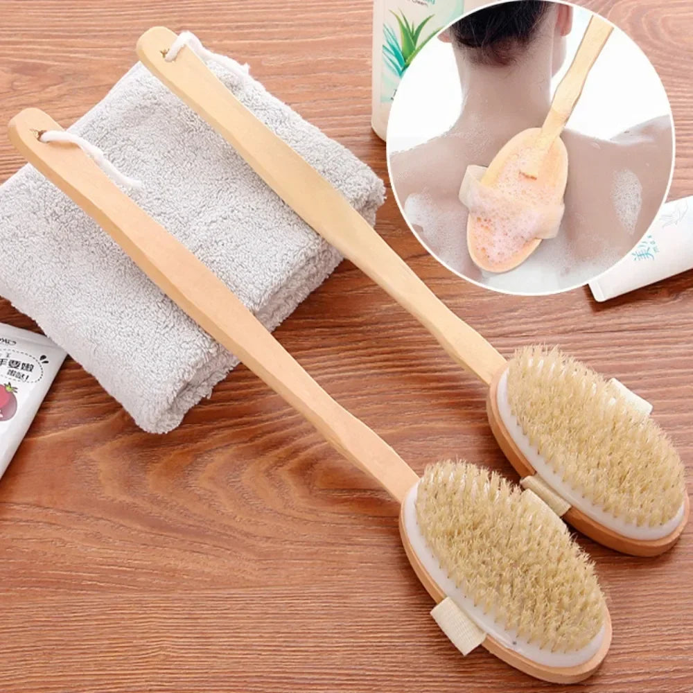 Brosse pour le corps à long manche en bois