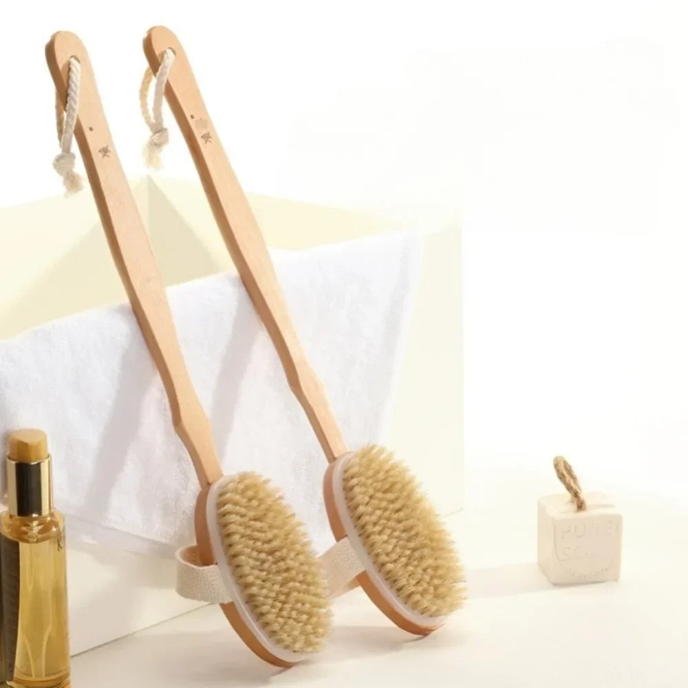 Brosse pour le corps à long manche en bois
